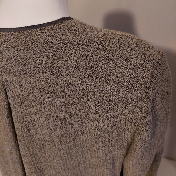 Vintage Giorgio Armani Brown Tunic Top Size 12 Chunky Virgin Wool Button Loop - Picture 11 of 12